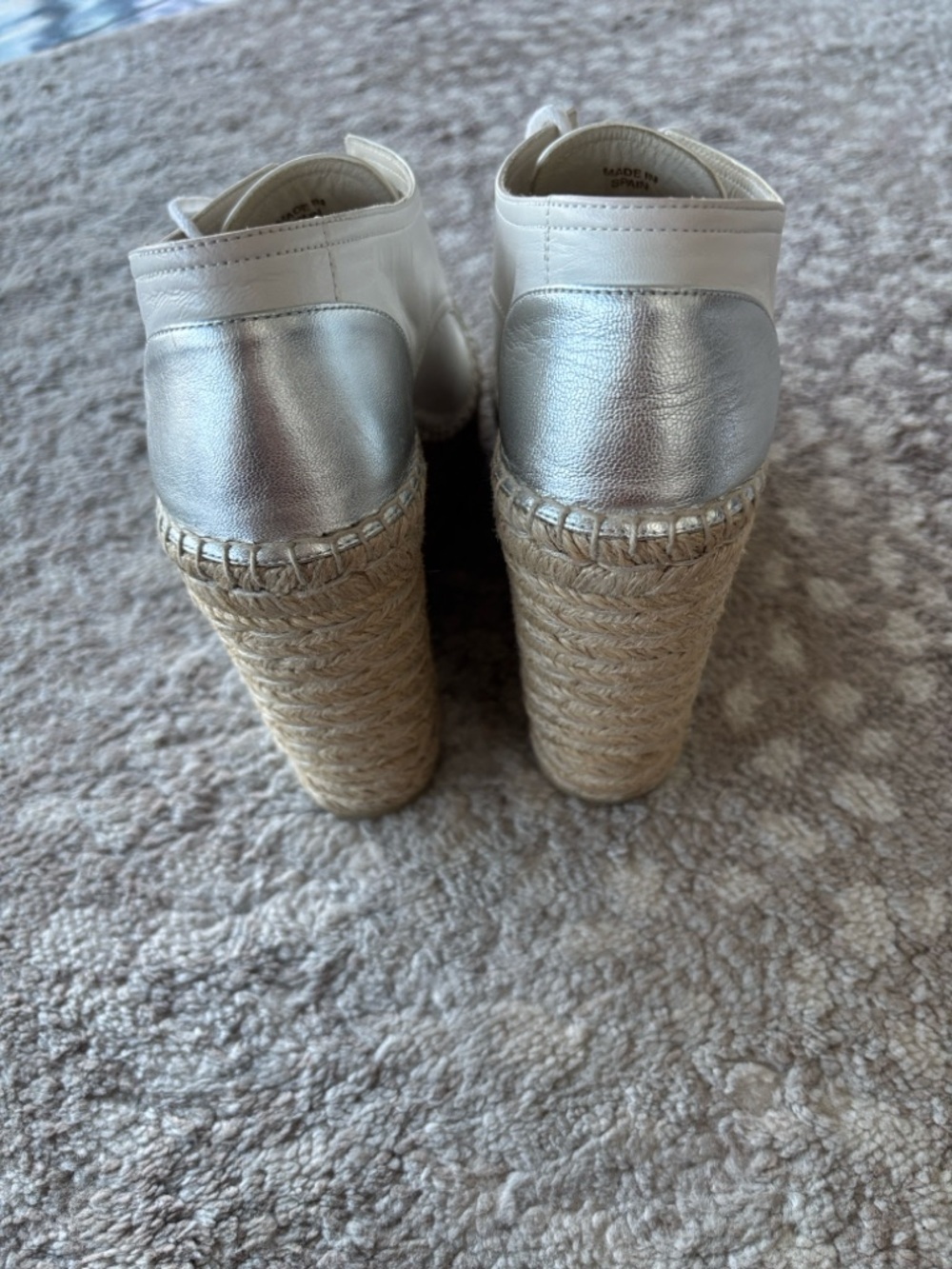 Sz 37.5 GUCCI Pilar White and Silver Espadrille Wedges GREAT condition - Picture 8 of 8